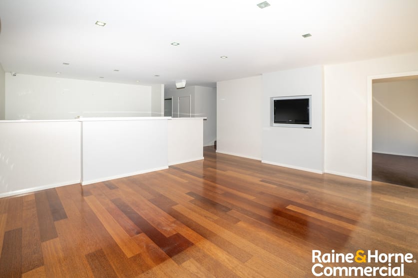 Click to view all images 5/17-25 Lake Albert Road Wagga Wagga NSW 2650 - Image 2