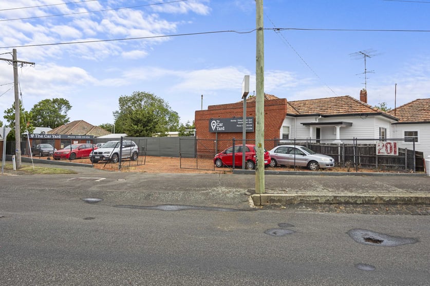 Click to view all images 201 Creswick Road Ballarat Central VIC 3350 - Image 2