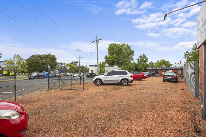 Click to view all images 201 Creswick Road Ballarat Central VIC 3350 - Image 3