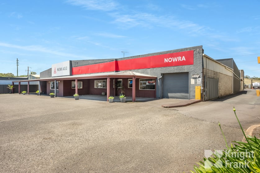 Click to view all images 124 Princes Highway South Nowra NSW 2541 - Image 1