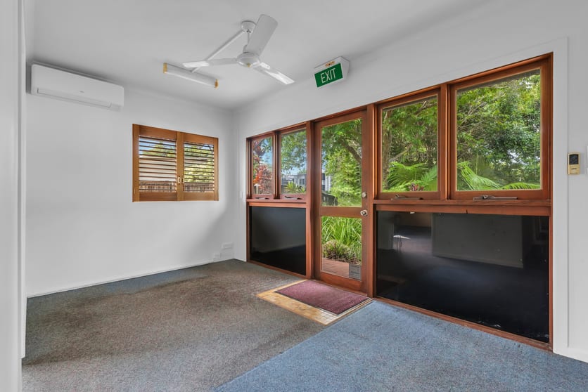 Click to view all images 1/38 Mary Street Noosaville QLD 4566 - Image 3