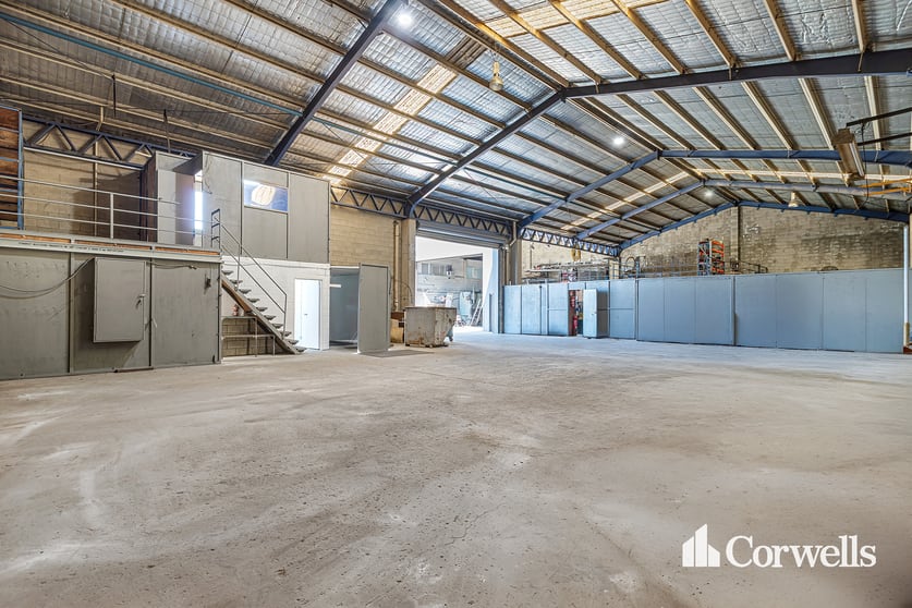 Click to view all images 9 Ryecroft Street Carrara QLD 4211 - Image 2