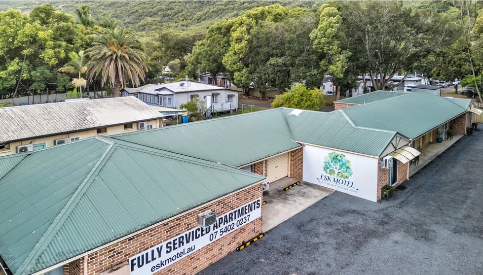 Click to view all images 91-93 Ipswich Street Esk QLD 4312 - Image 1
