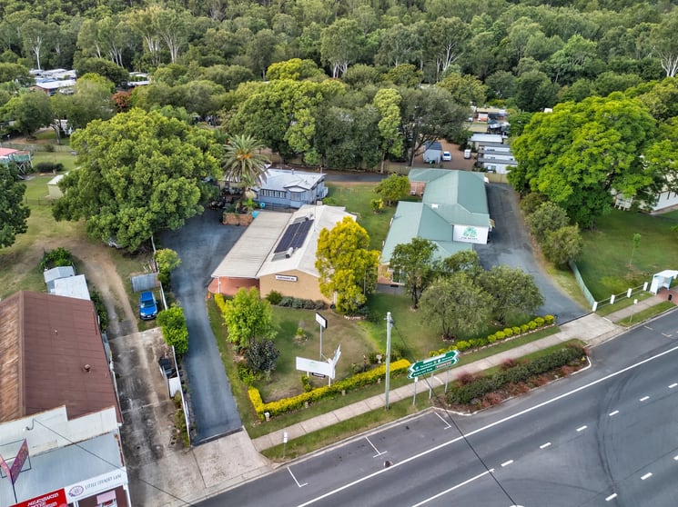 Click to view all images 91-93 Ipswich Street Esk QLD 4312 - Image 3