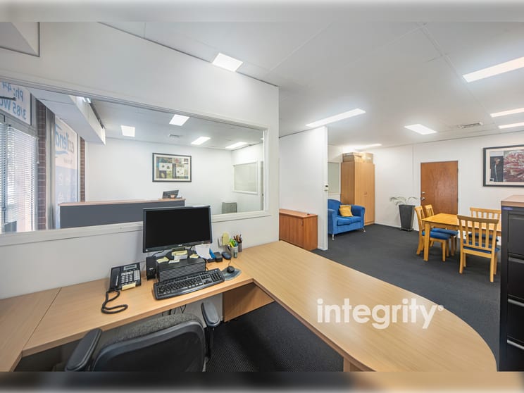 Click to view all images 3/85 Worrigee Street Nowra NSW 2541 - Image 3