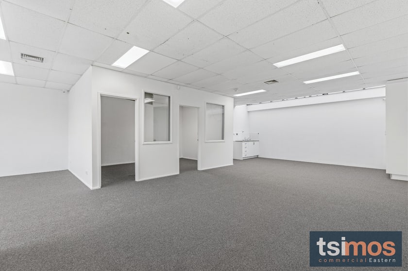 Click to view all images 4/653 Mountain Highway Bayswater VIC 3153 - Image 3