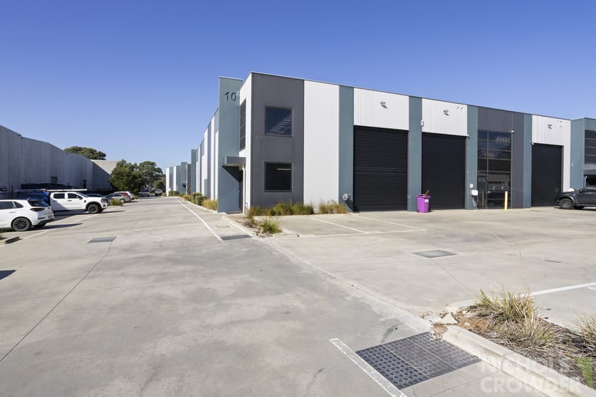 Click to view all images 10/75 Clifton Grove Carrum Downs VIC 3201 - Image 2