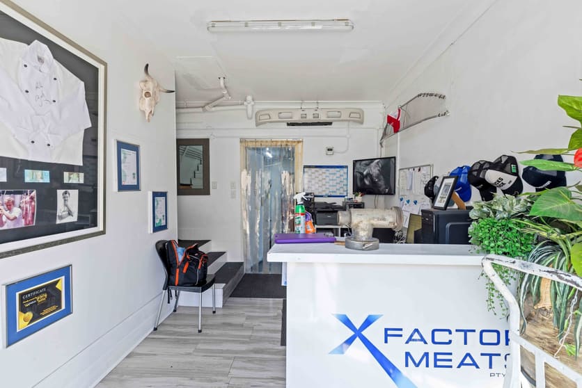 Click to view all images 4/112 Harburg Drive Beenleigh QLD 4207 - Image 3