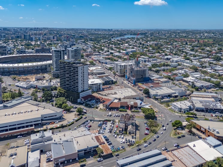 Click to view all images 93 Logan Road Woolloongabba QLD 4102 - Image 2