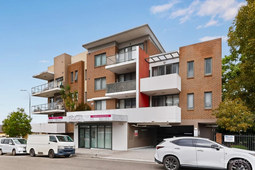 Click to view all images 4/142-146 Woodville Road Merrylands NSW 2160 - Image 1