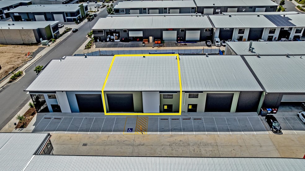 Click to view all images 2/68 Jardine Drive Redland Bay QLD 4165 - Image 2