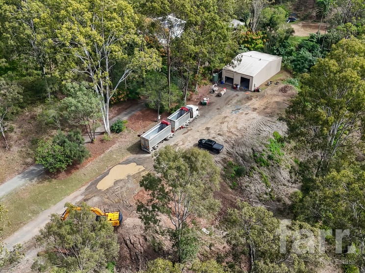 Click to view all images 48 Luscombe Crescent Wolffdene QLD 4207 - Image 2