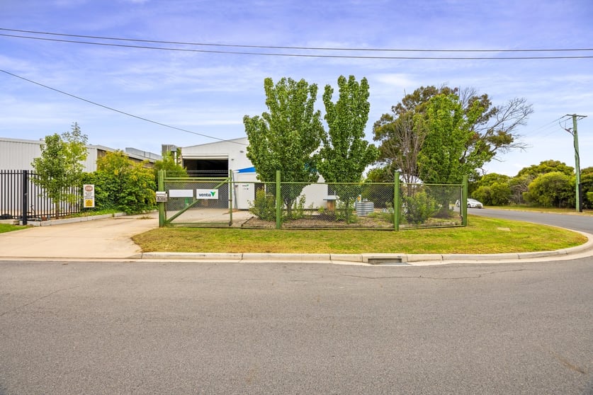 Click to view all images 830 Knight Road North Albury NSW 2640 - Image 2