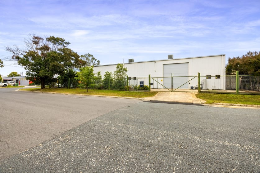 Click to view all images 830 Knight Road North Albury NSW 2640 - Image 3
