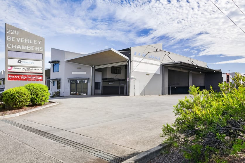 Click to view all images 1/220 Beverley Street Morningside QLD 4170 - Image 3