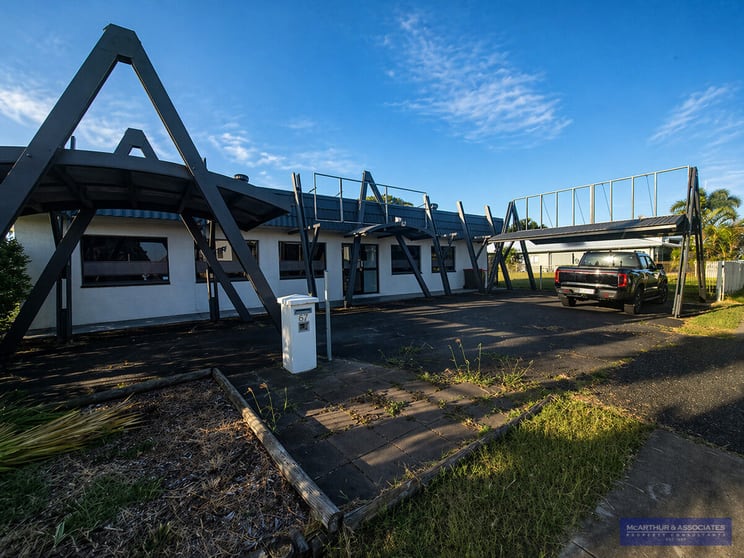 Click to view all images 67 Elphinstone Street Berserker QLD 4701 - Image 3