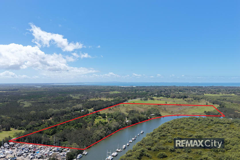 Click to view all images 475 Beachmere Road Beachmere QLD 4510 - Image 2