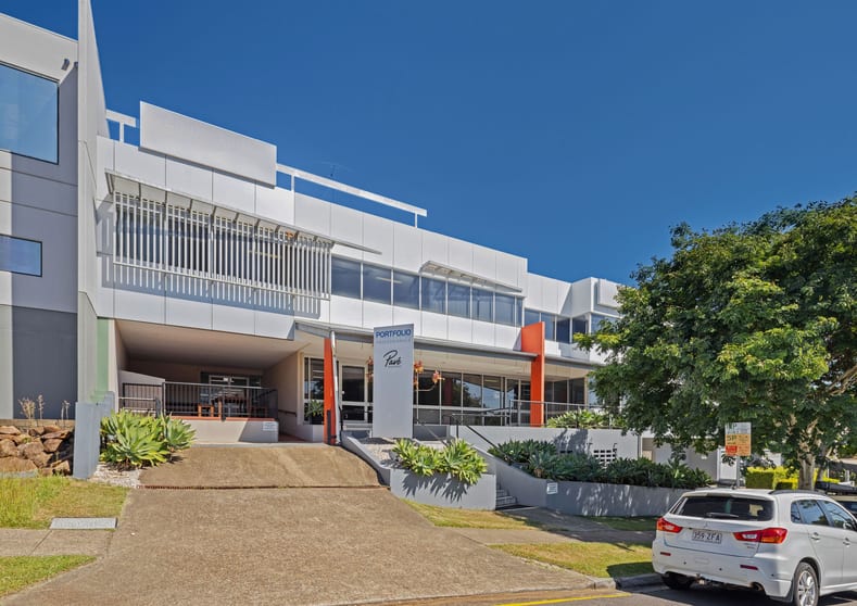 Click to view all images 15 Mayneview Street Milton QLD 4064 - Image 2