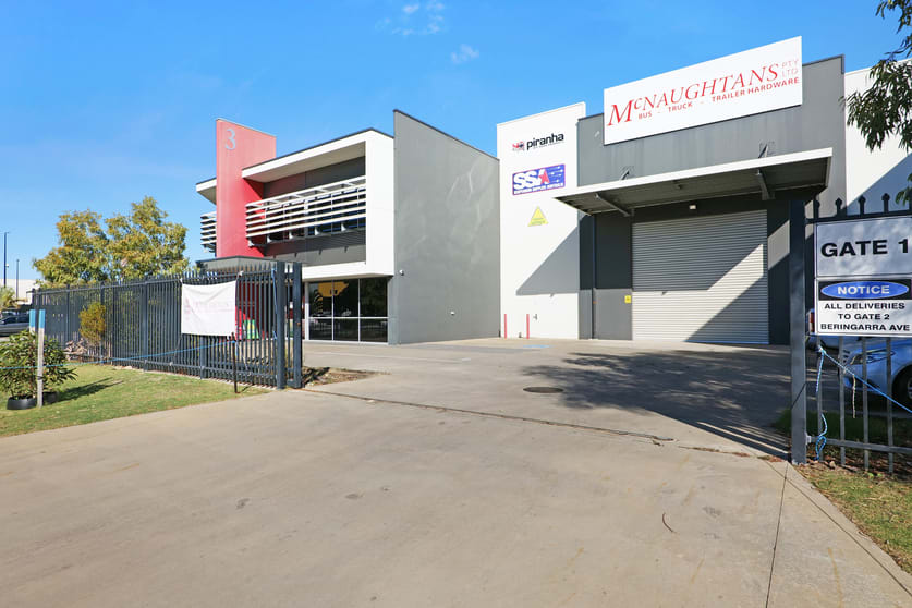 Click to view all images 3 Kalli Street Malaga WA 6090 - Image 3