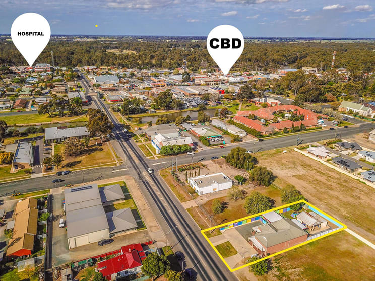 Click to view all images 74 Hardinge Street Deniliquin NSW 2710 - Image 2