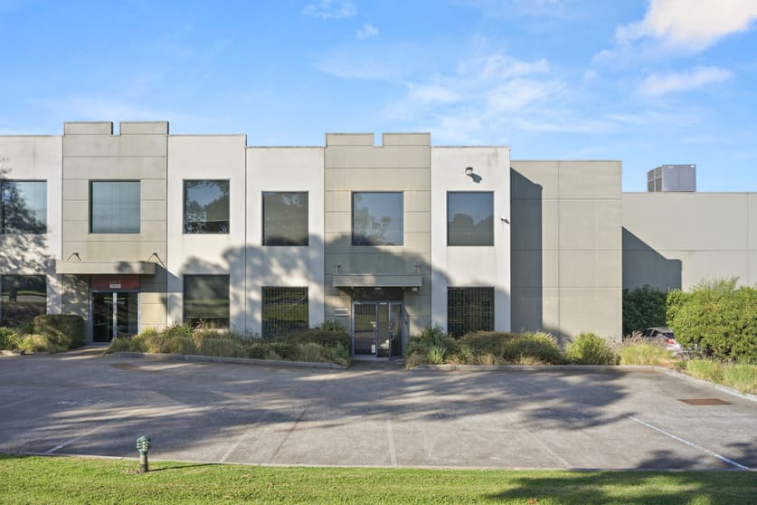 Click to view all images 5/2 Fiveways Boulevard Keysborough VIC 3173 - Image 1