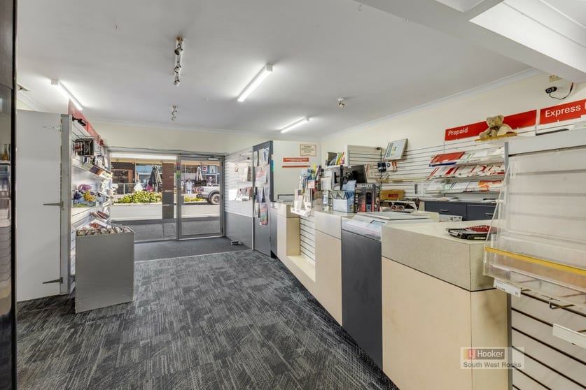 Click to view all images 6 Prince of Wales Avenue South West Rocks NSW 2431 - Image 3