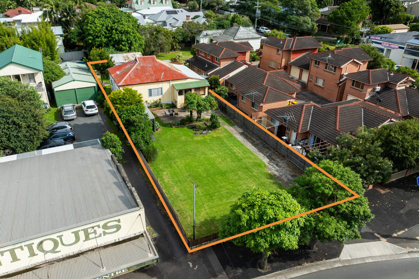 Click to view all images 392 Lawrence Hargrave Drive Thirroul NSW 2515 - Image 1