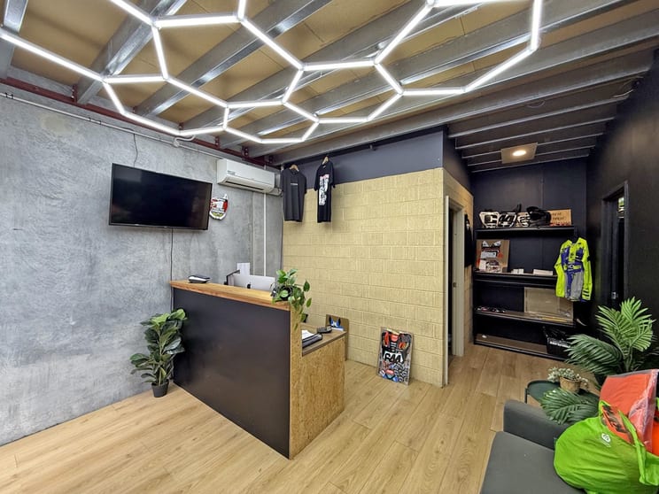 Click to view all images 7/34 Fallon Road Landsdale WA 6065 - Image 2