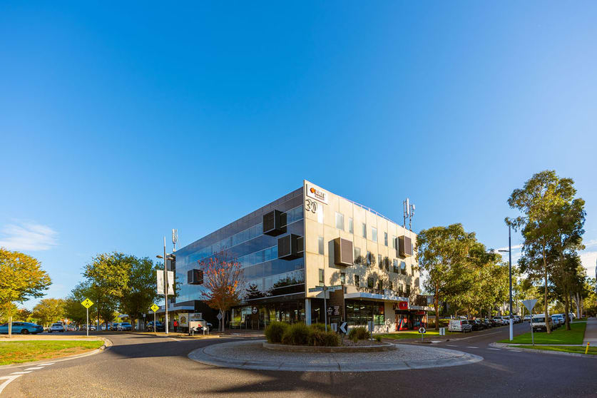 Click to view all images 30 Janefield Drive Bundoora VIC 3083 - Image 2