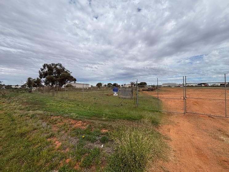Click to view all images 14 Hunter Street West Kalgoorlie WA 6430 - Image 3