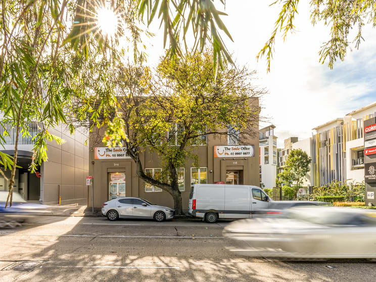 Click to view all images 394 Sydney Road Balgowlah NSW 2093 - Image 1