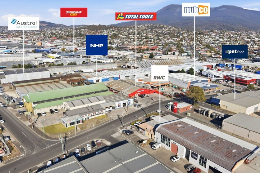 Click to view all images 1/10 Lampton Avenue Derwent Park TAS 7009 - Image 2