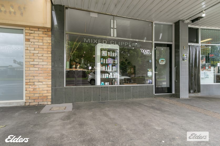 Click to view all images 284 Commercial Road Yarram VIC 3971 - Image 2