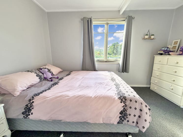 Click to view all images 116 Tully Street St Helens TAS 7216 - Image 3