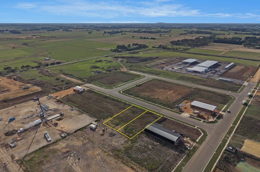 Click to view all images 5 Knowles Street Warrnambool VIC 3280 - Image 2