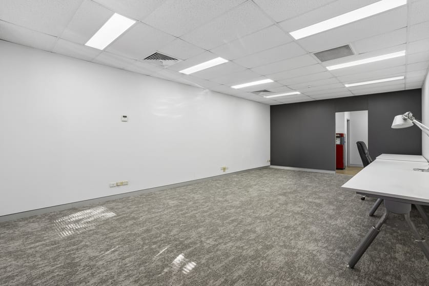 3/2 Victor Road Brookvale NSW 2100 - Image 2