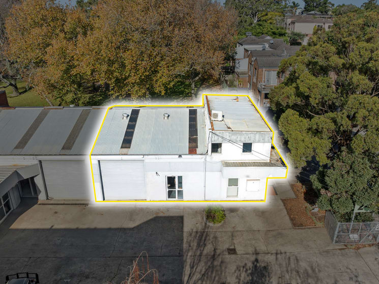 Click to view all images 1/2-4 Wannan Street Highett VIC 3190 - Image 2