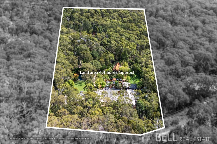 Click to view all images 14 Mountain Crescent Montrose VIC 3765 - Image 3
