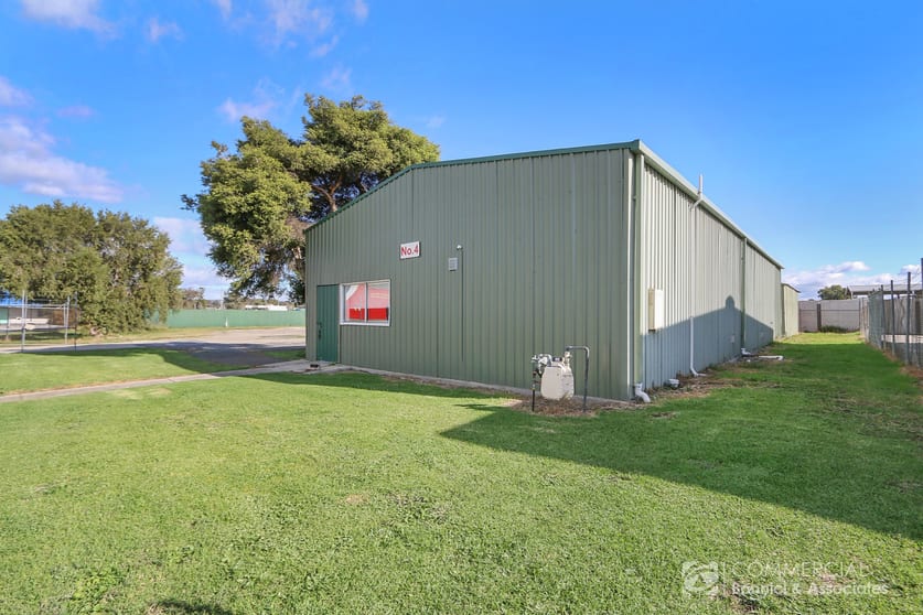 Click to view all images 4 Moulder Court Wodonga VIC 3690 - Image 2