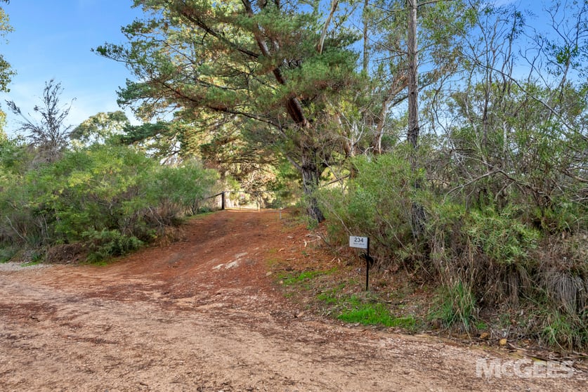 234 & 1325 Silver Lake Road Mylor SA 5153 - Image 2