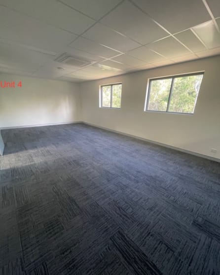 Click to view all images 4/109 Hub Crescent Heathwood QLD 4110 - Image 3