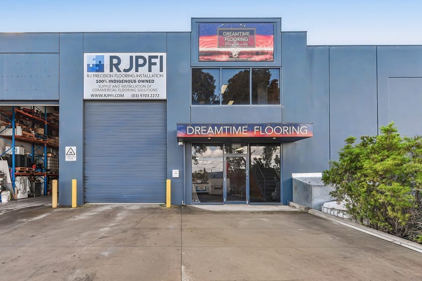 Click to view all images 118 Wedgewood Rd Hallam VIC 3803 - Image 1