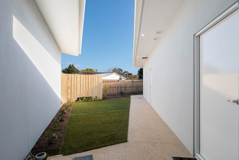 6 Maple Court Doveton VIC 3177 - Image 2
