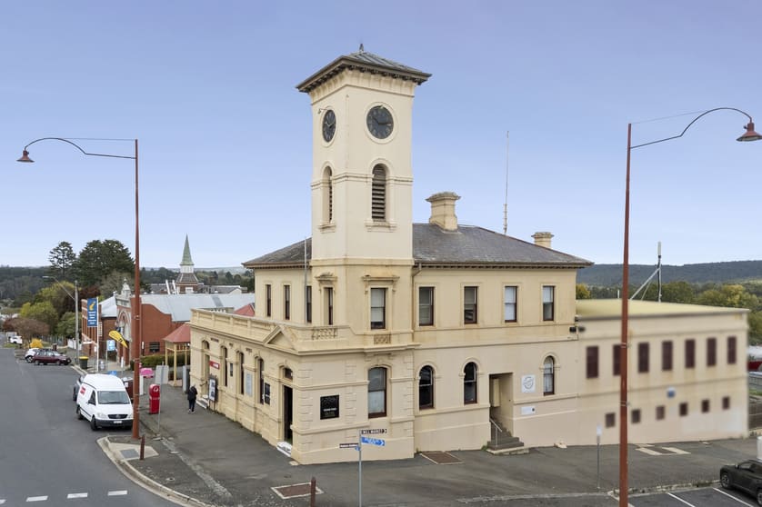 Click to view all images 86 Vincent Street Daylesford VIC 3460 - Image 1