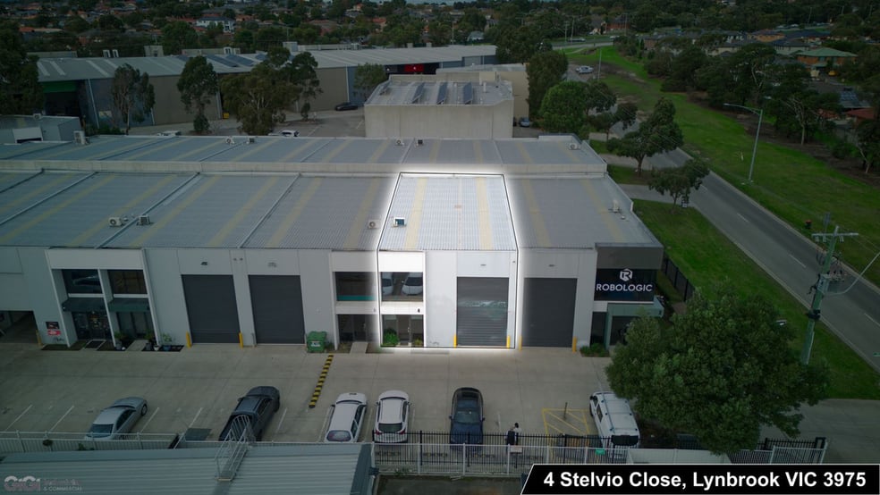 Click to view all images 4 Stelvio Close Lynbrook VIC 3975 - Image 1