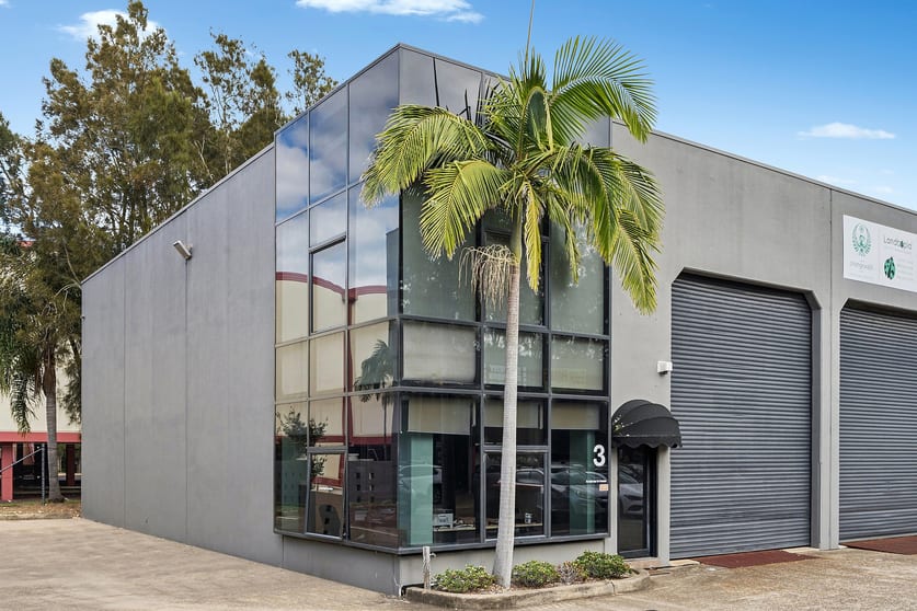 Click to view all images 3/3 Vuko Place Warriewood NSW 2102 - Image 1