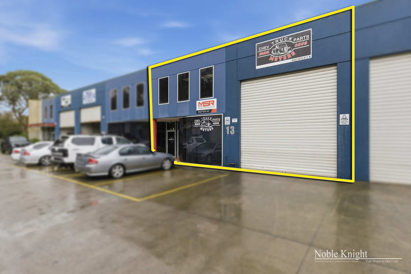 Click to view all images 13 Chris Drive Lilydale VIC 3140 - Image 2