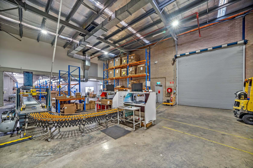 Click to view all images 3 Hudson Avenue Castle Hill NSW 2154 - Image 3