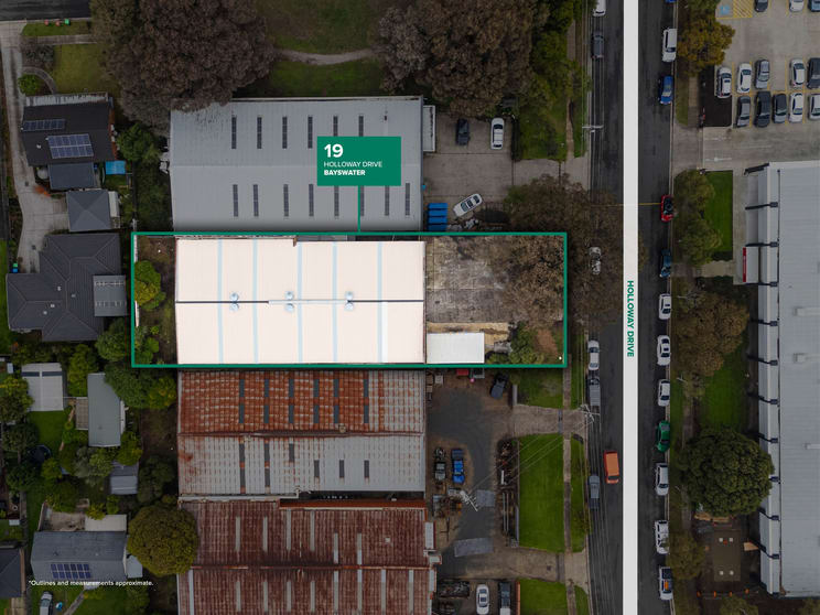 19 Holloway Drive Bayswater VIC 3153 - Image 2