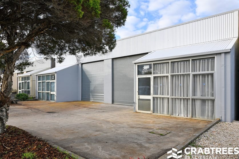 Click to view all images 36 Cumberland Drive Seaford VIC 3198 - Image 1